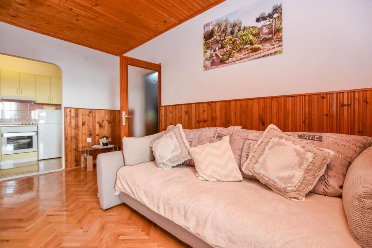 Apartments Dandelion بيوغْغاد نا موغو المظهر الخارجي الصورة
