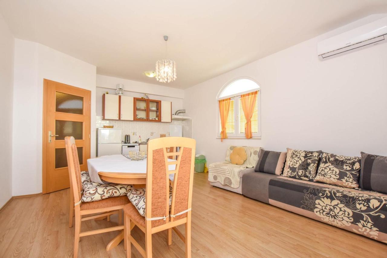Apartments Dandelion بيوغْغاد نا موغو المظهر الخارجي الصورة