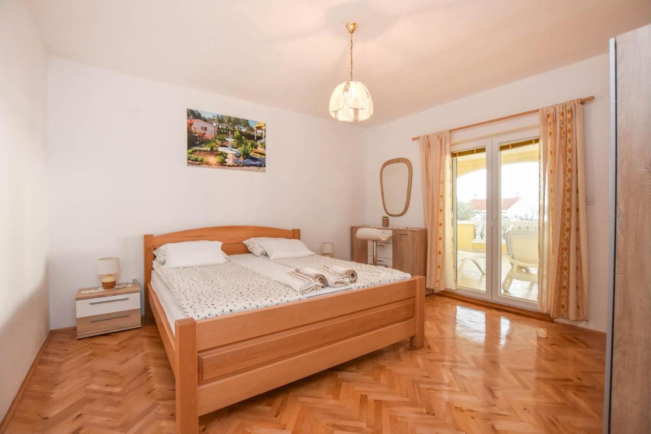 Apartments Dandelion بيوغْغاد نا موغو المظهر الخارجي الصورة